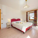 Casa Silvia In - Happy